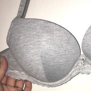 36C push-em-up plunge bra Gilly Hicks Grey with white lace